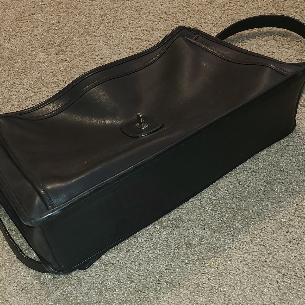 Classic Black Leather Men's Bag - Picture 6 of 9